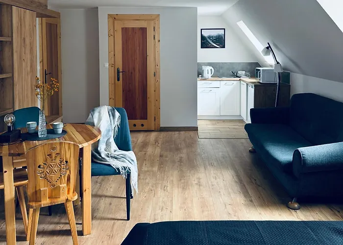 Проживание в семье Wysoka *